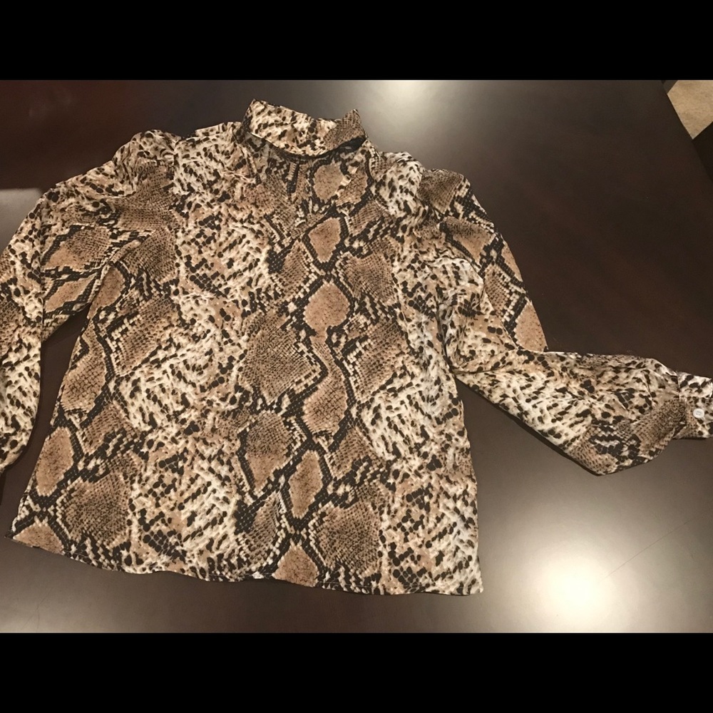 Mock Neck Puff Sleeve Blouse